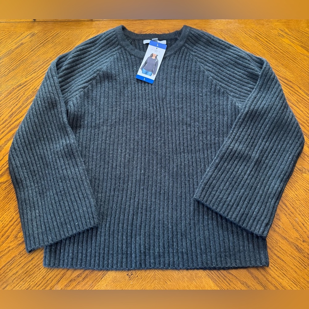 fever Bell Sleeve crewneck sweater nwt size large